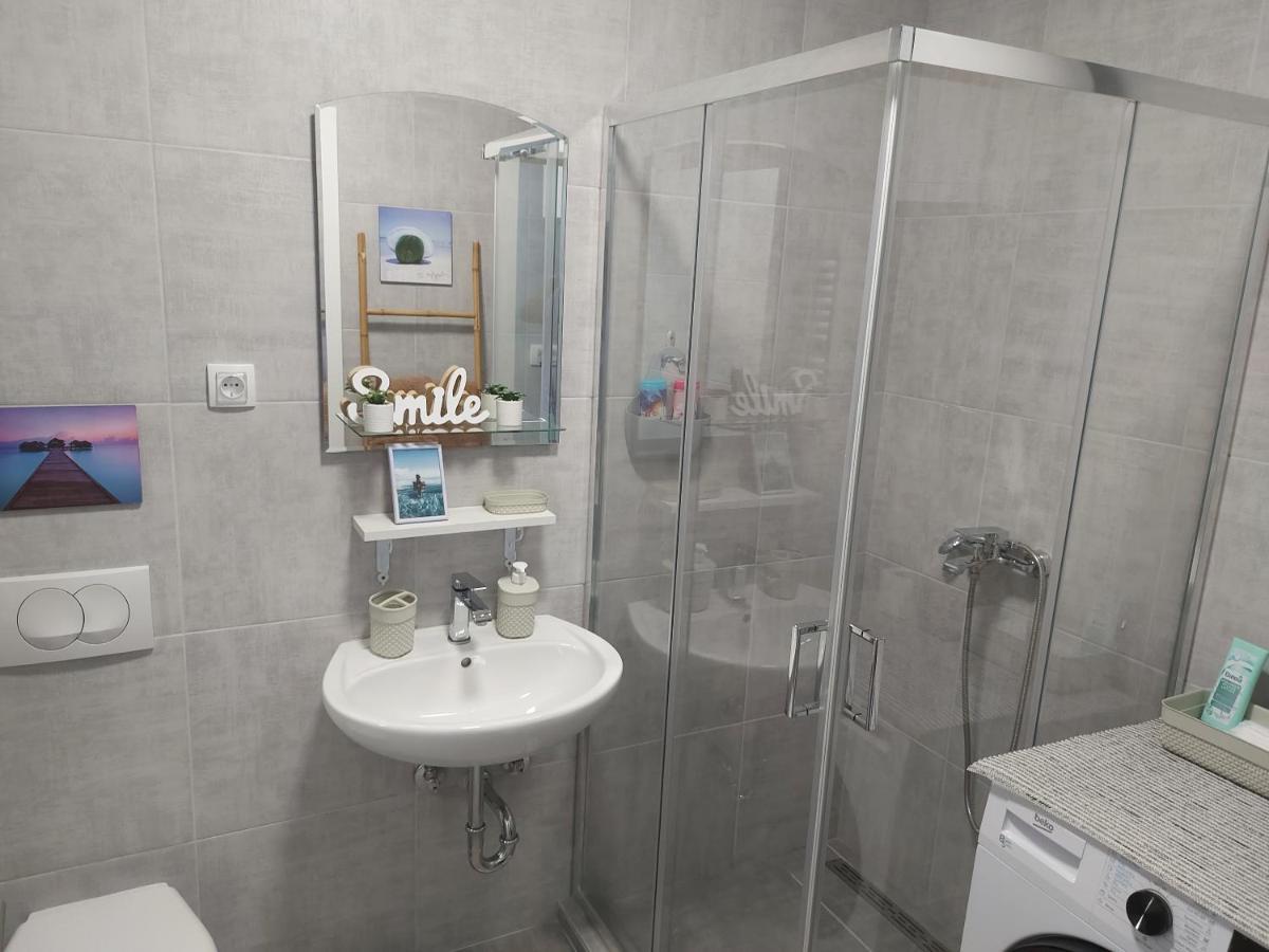 # Espresso 2 Apartman Sa Garazom Sremska Mitrovica Exteriér fotografie